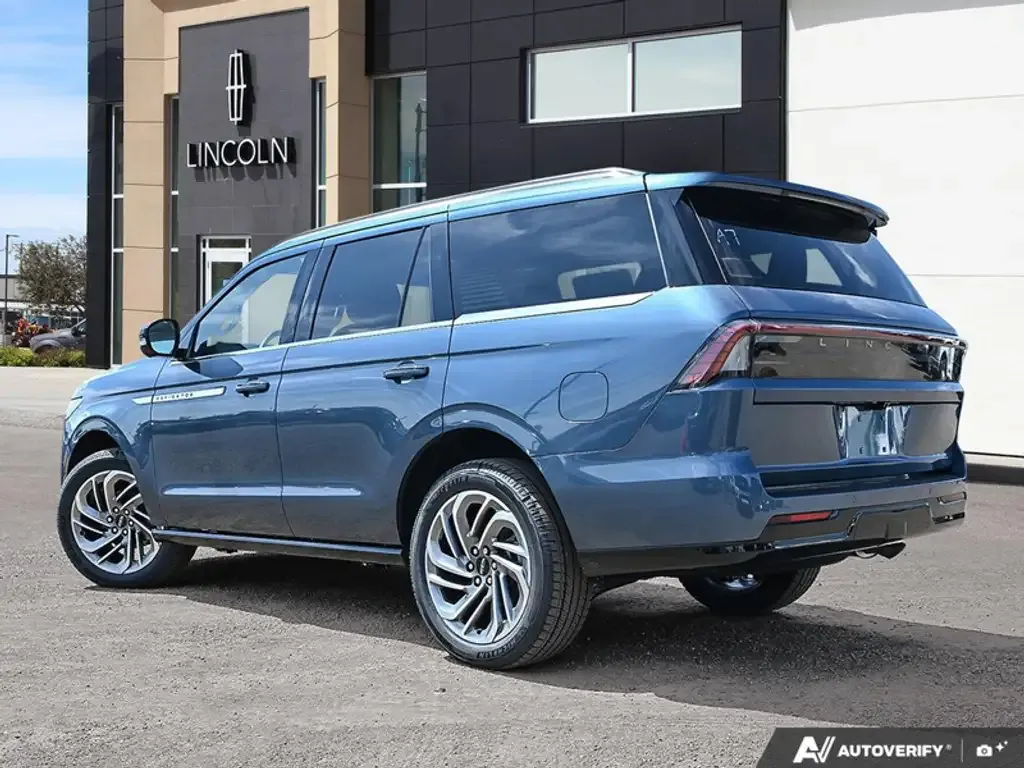 Lincoln Navigator 2027 photo 4