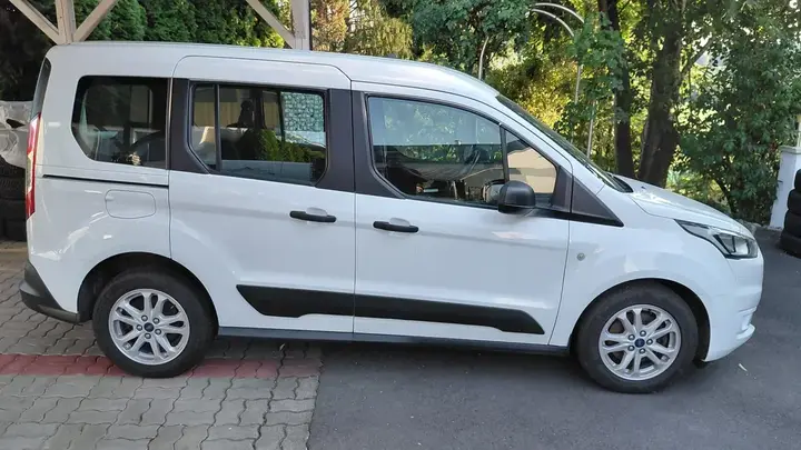 Ford Tourneo Connect 2022 photo 2