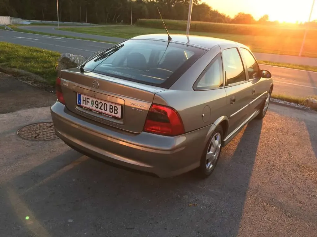 Opel Vectra 1999 photo 2