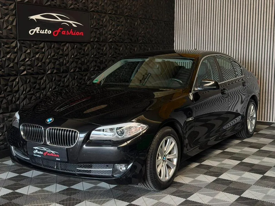 BMW 523I