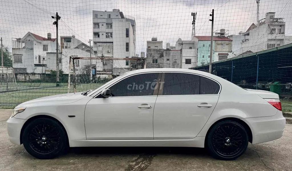 BMW 523I 2008 photo 2