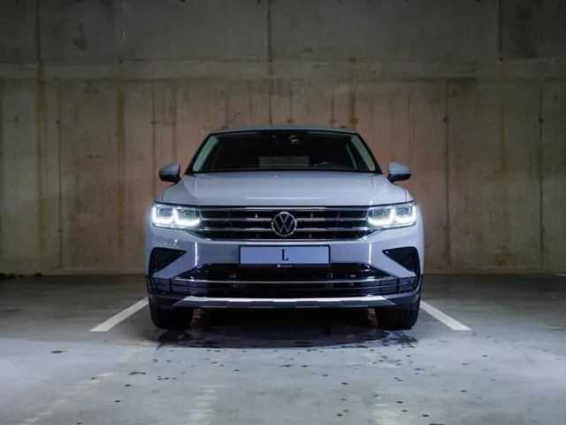 Volkswagen Tiguan 2021 photo 2