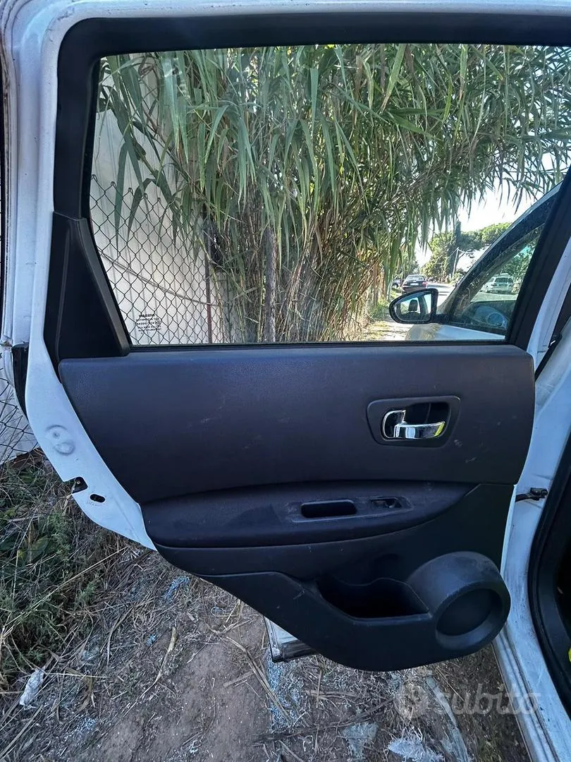 Nissan Qashqai 2012 photo 5