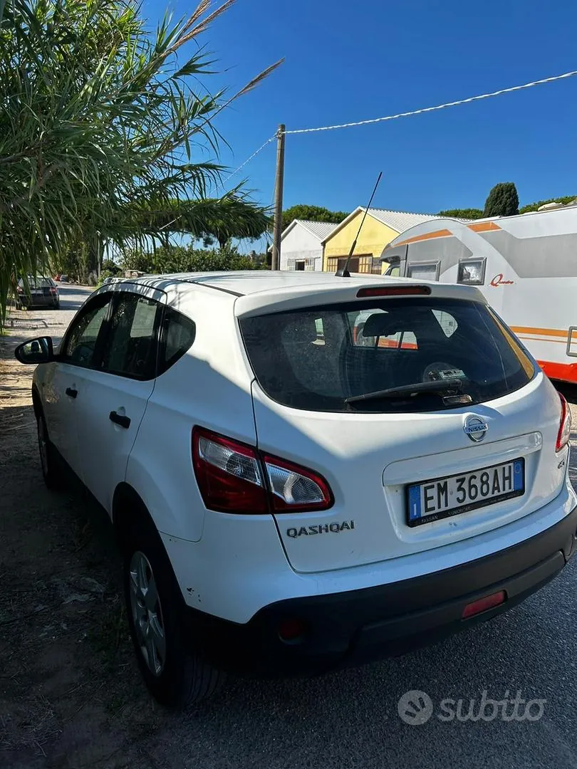 Nissan Qashqai 2012 photo 3
