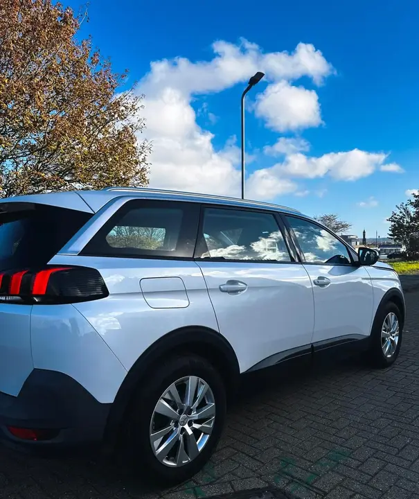 Peugeot 5008 2018 photo 3