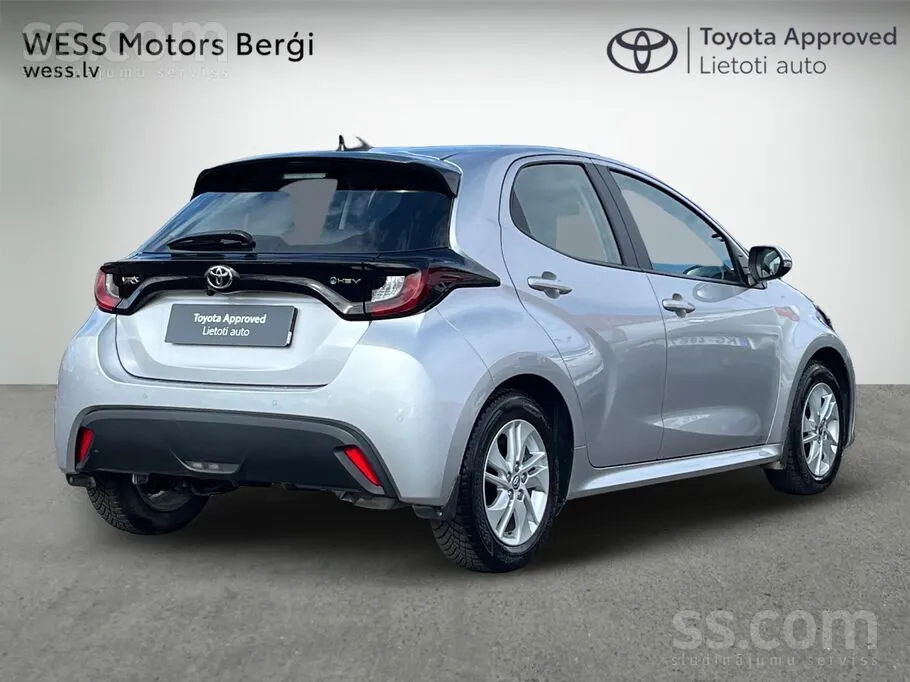 Toyota Yaris 2025 photo 2