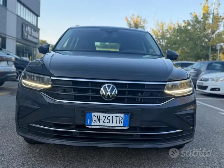 Volkswagen Tiguan 2023 photo 2