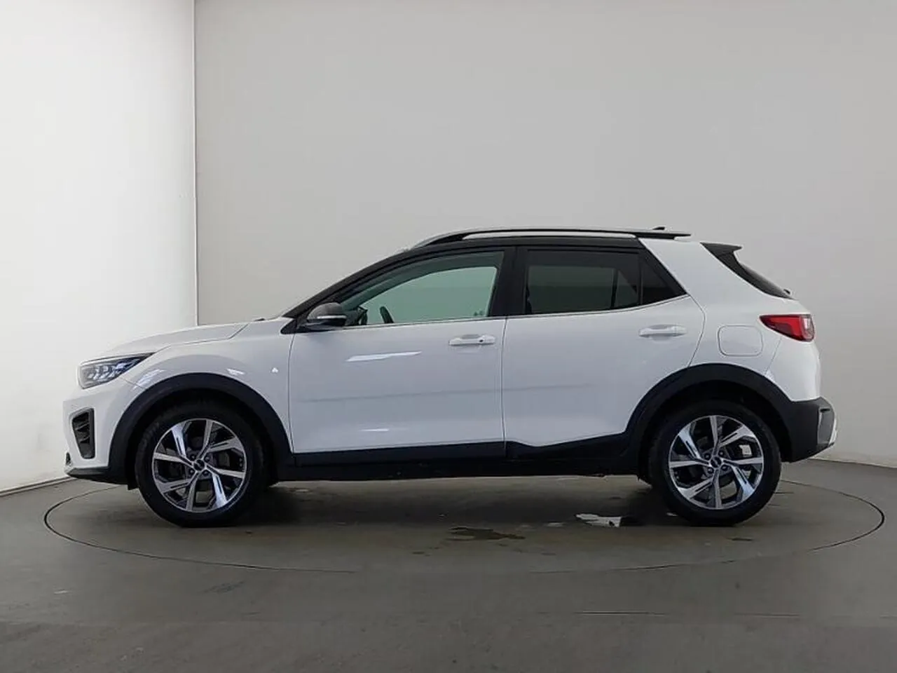 Kia Stonic 2023 photo 4