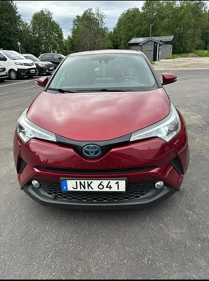Toyota C-Hr 2018 photo 2