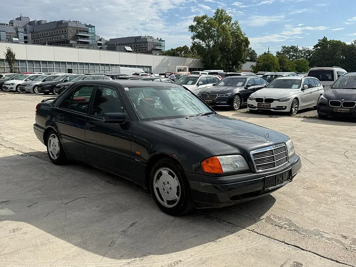 Mercedes-Benz C-Class 1995 photo 3