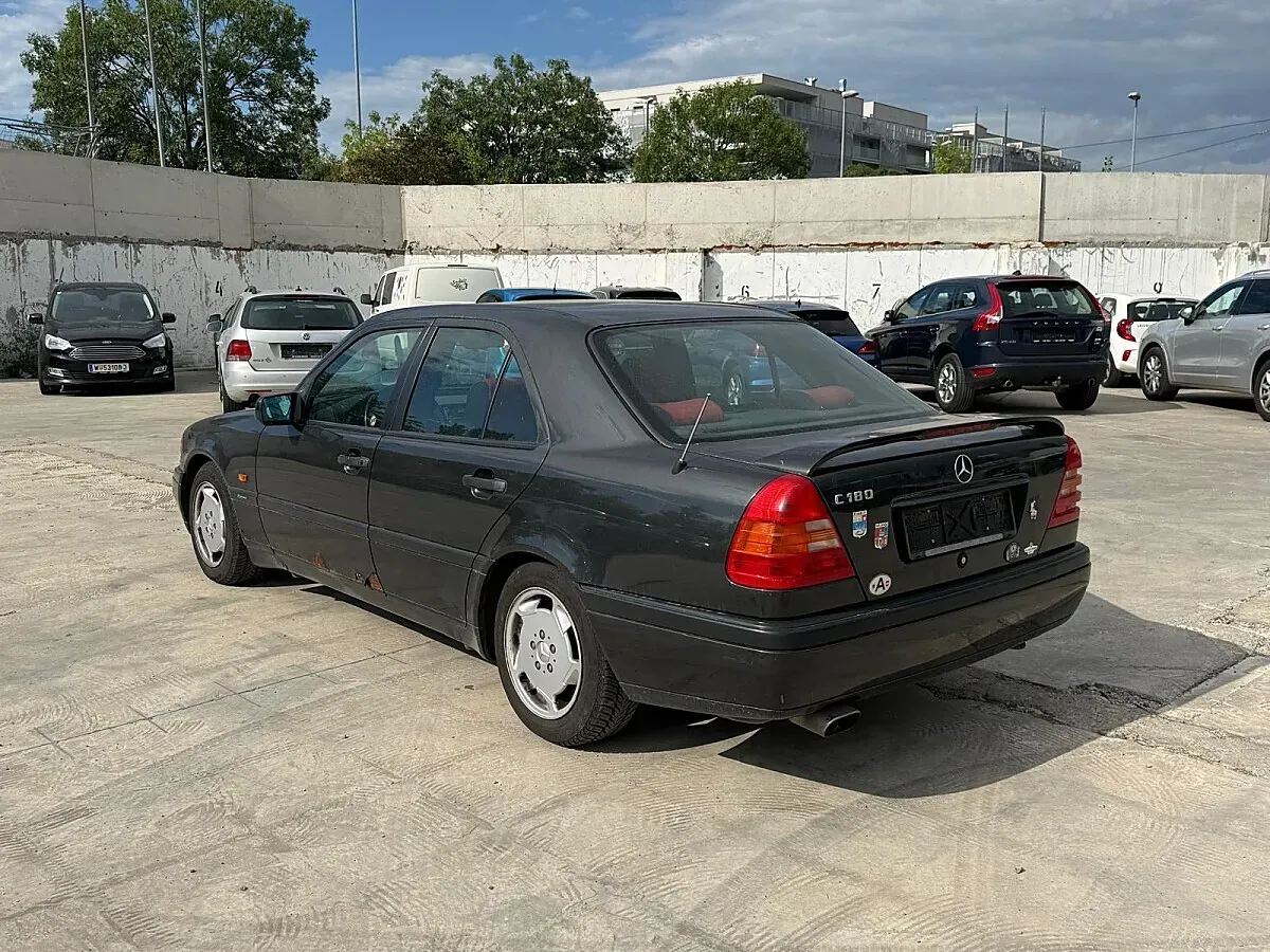 Mercedes-Benz C-Class 1995 photo 2