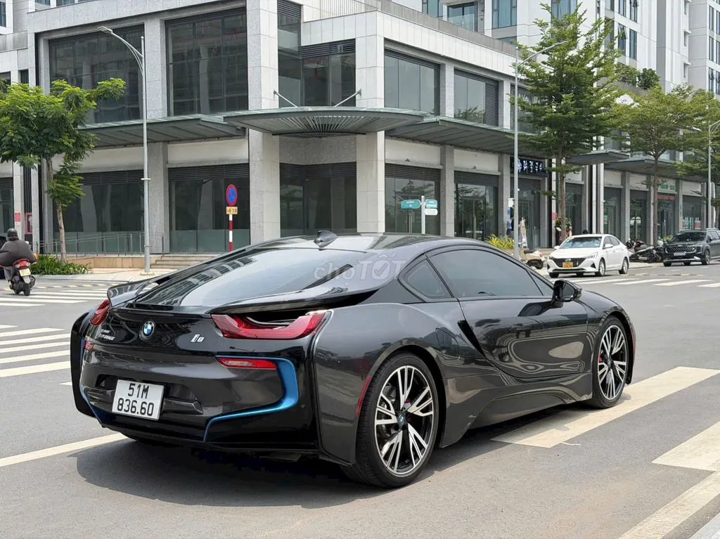 BMW I8 2016 photo 2