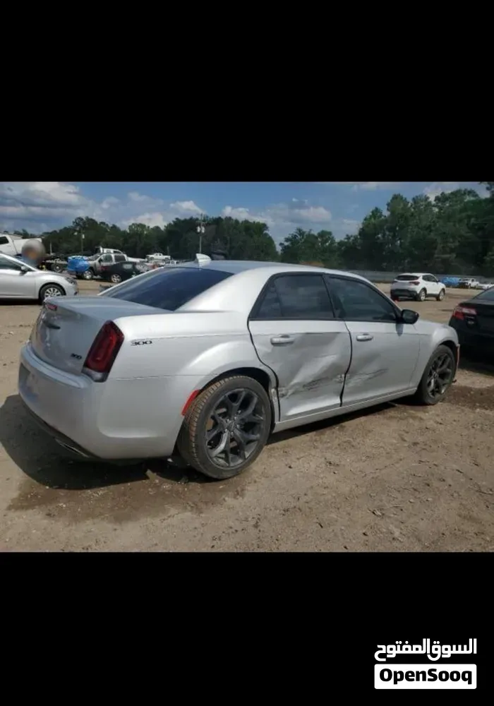Chrysler 300 2023 photo 3