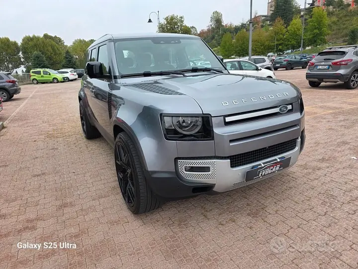 Land Rover Defender 2022 photo 5