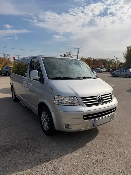 Volkswagen Caravelle