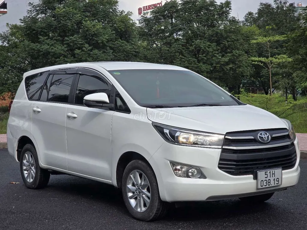 Toyota Innova 2019 photo 2