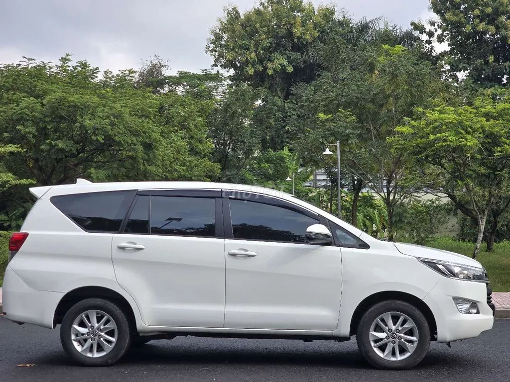 Toyota Innova 2019 photo 4