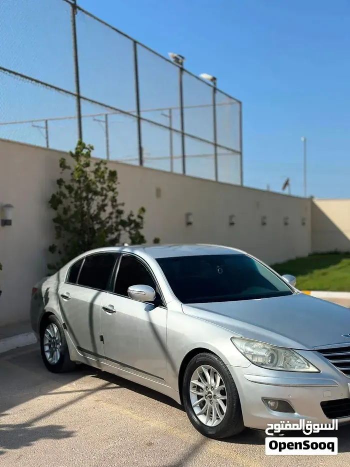 Genesis Sonata 2009 photo 3