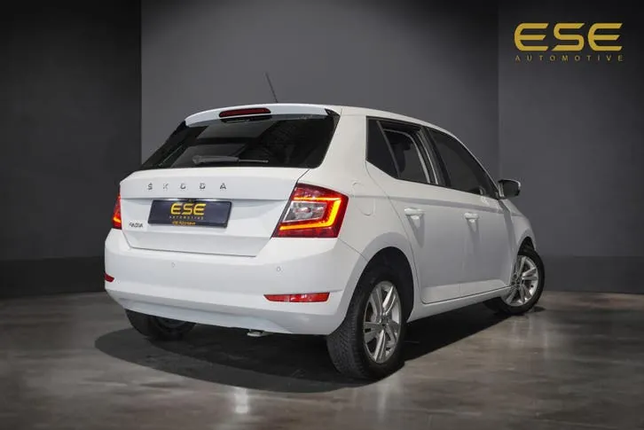 Skoda Fabia 2021 photo 3
