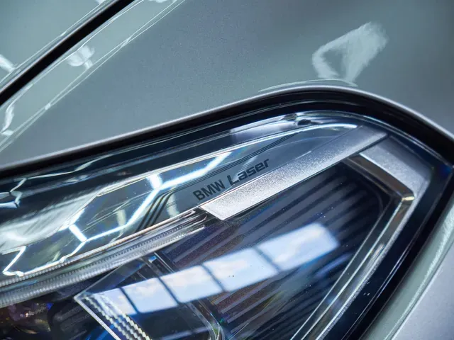 BMW X6 M 2021 photo 4