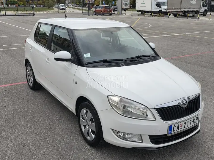 Skoda Fabia 2013 photo 4