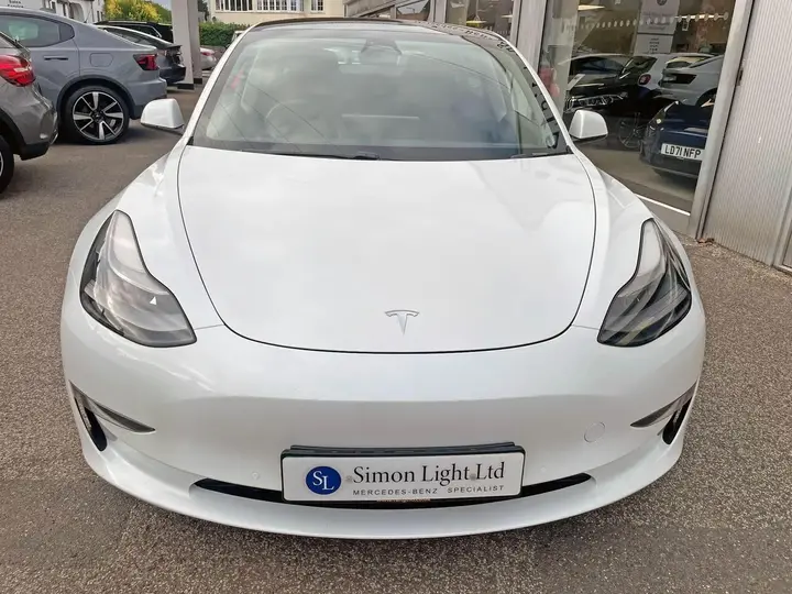 Tesla Model 3 2021 photo 2