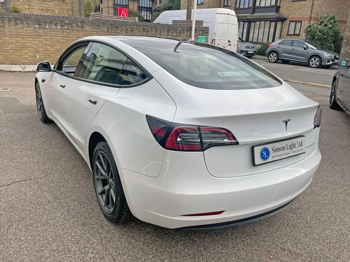 Tesla Model 3 2021 photo 4