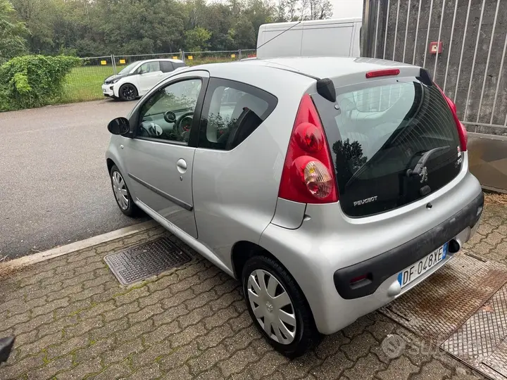 Peugeot 107 2007 photo 5