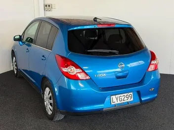 Nissan Tiida 2008 photo 5