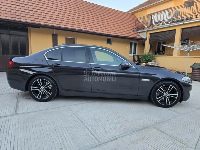 BMW 520 2012 photo 2