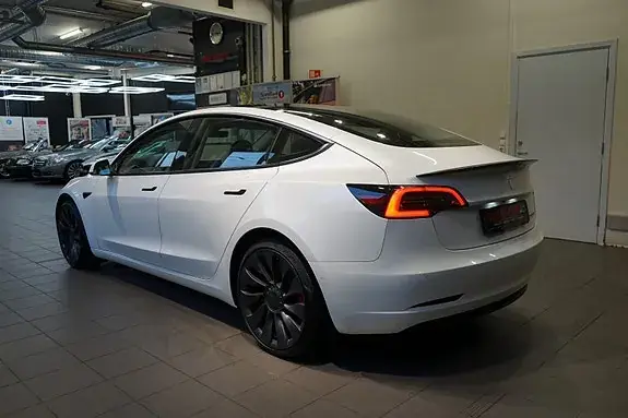 Tesla Model 3 2021 photo 4