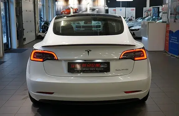 Tesla Model 3 2021 photo 5