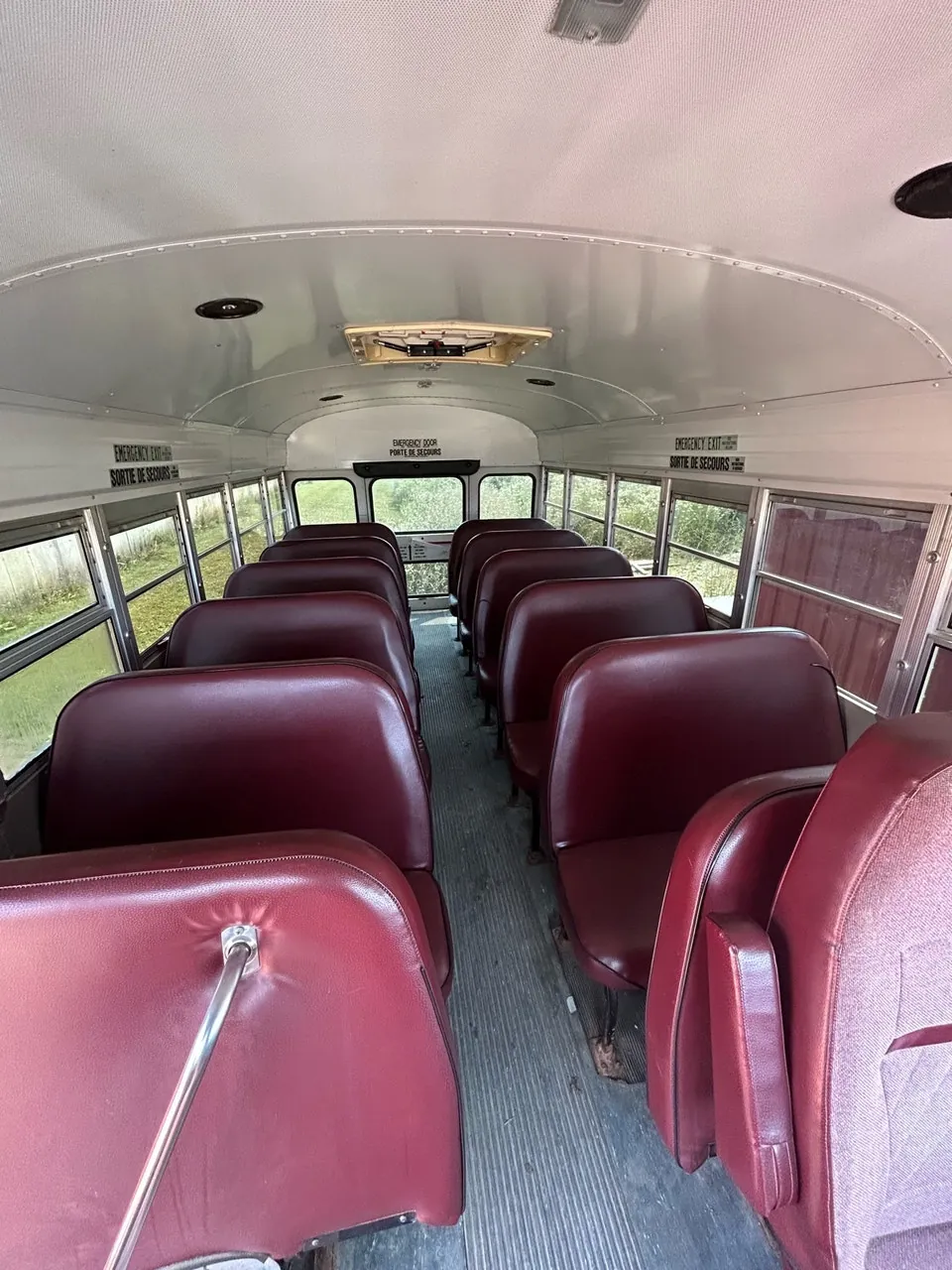 GMC Bluebird Bus 2000 photo 3