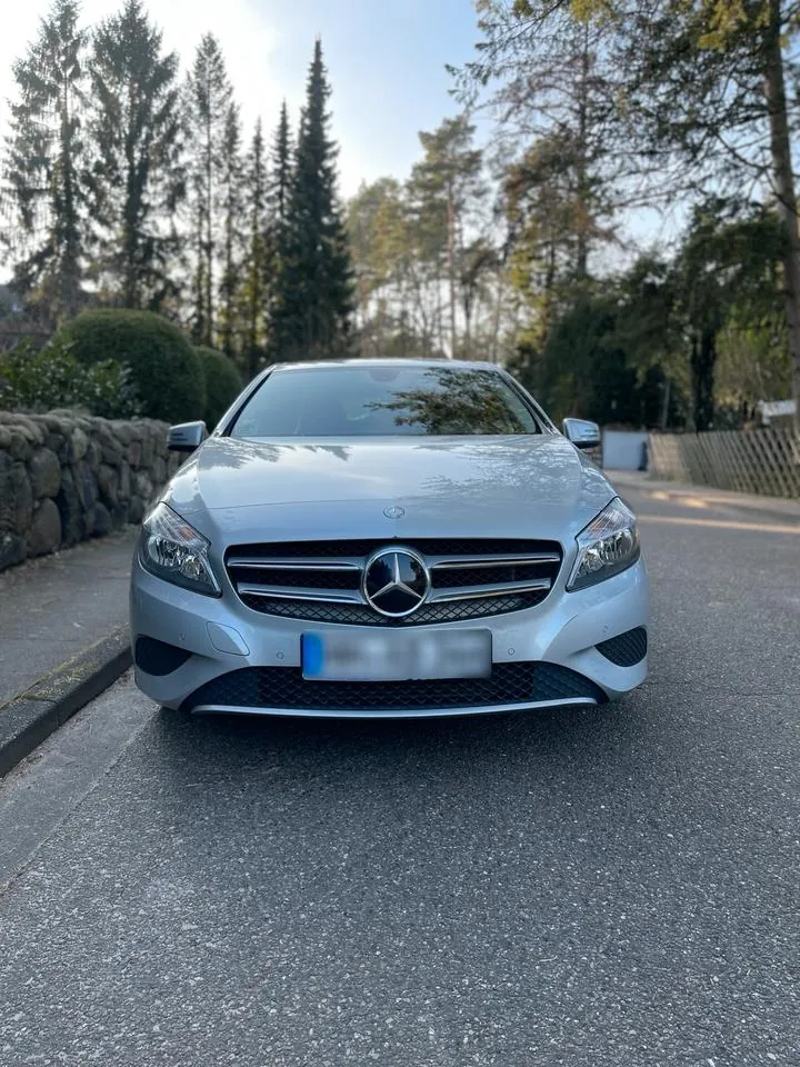 Mercedes-Benz A180