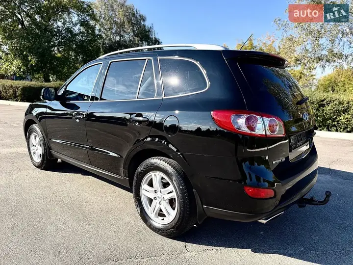 Hyundai Santa Fe 2010 photo 5