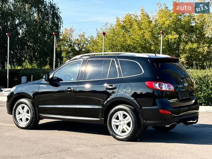 Hyundai Santa Fe 2010 photo 3