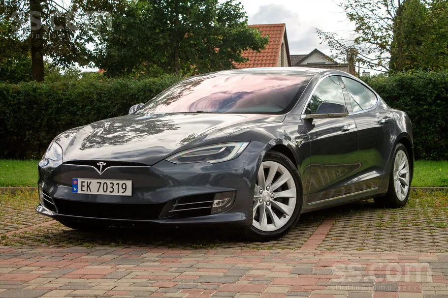 Tesla Model S 2017 photo 3