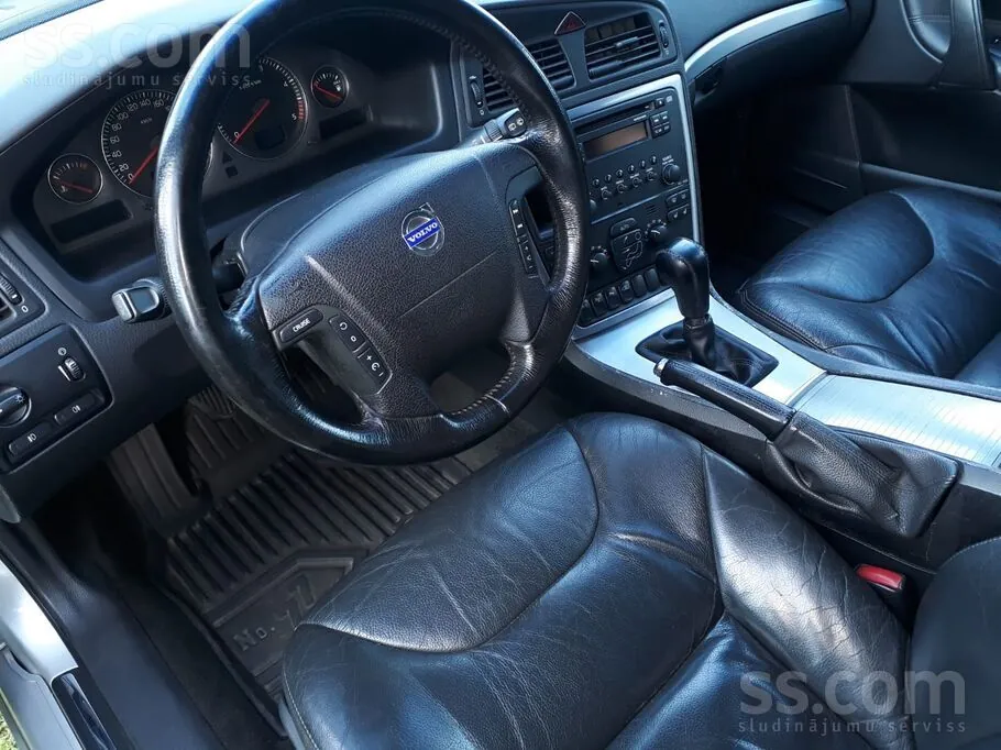 Volvo V70 2004 photo 5