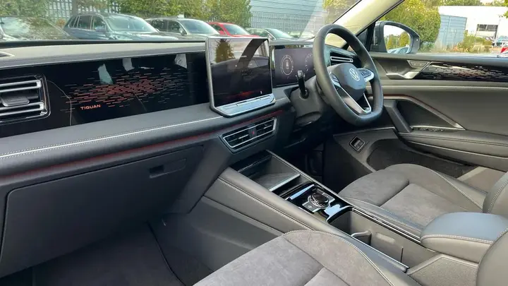 Volkswagen Tiguan 2026 photo 2