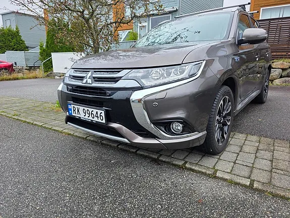 Mitsubishi Outlander 2016 photo 2