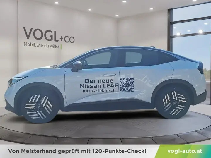 Nissan Leaf 2026 photo 2