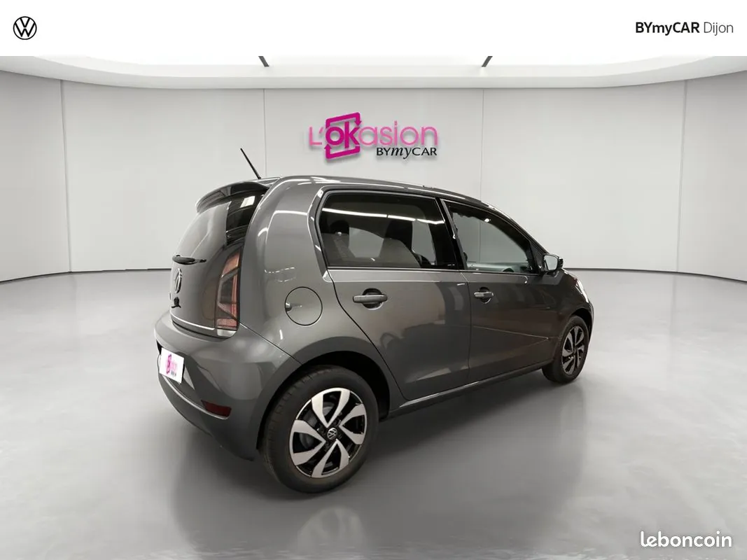 Volkswagen Up 2023 photo 5