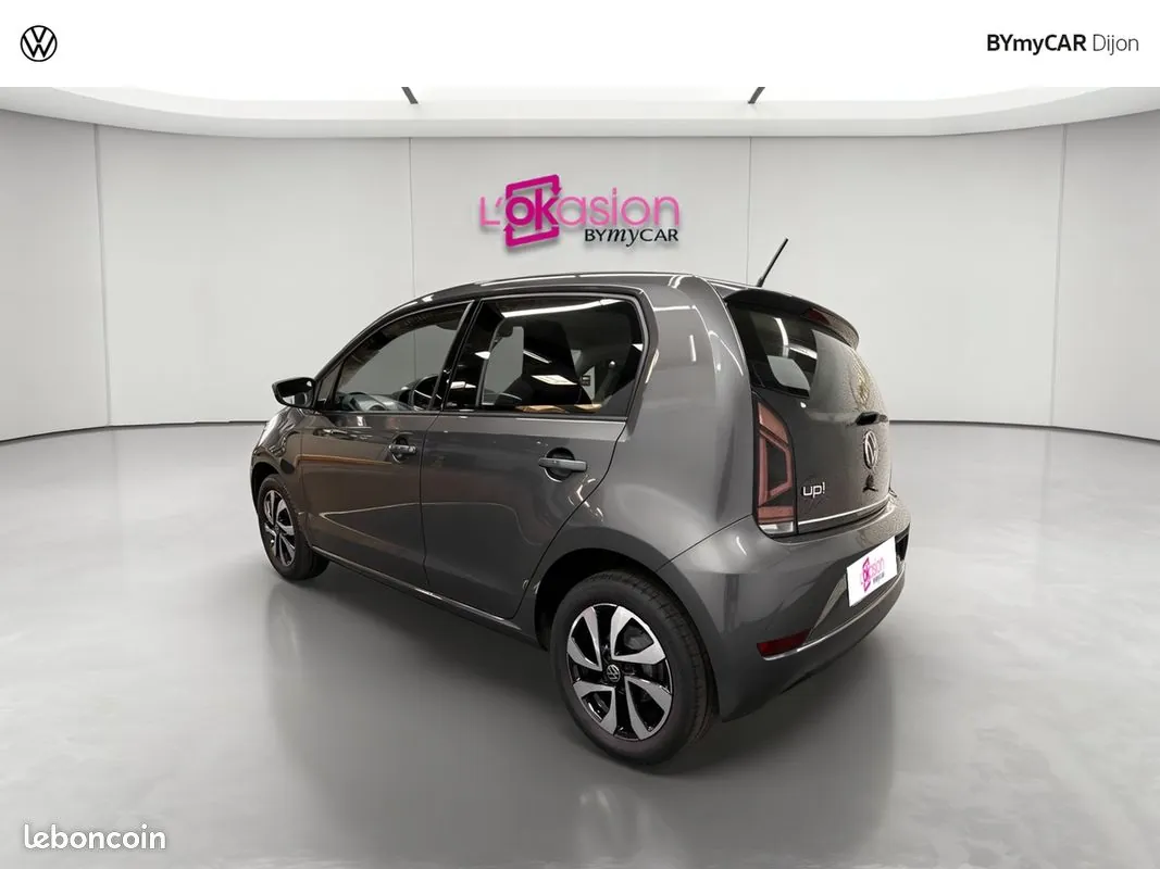 Volkswagen Up 2023 photo 3
