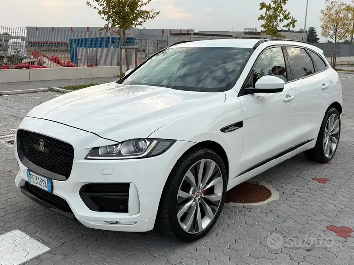 Jaguar F-Pace