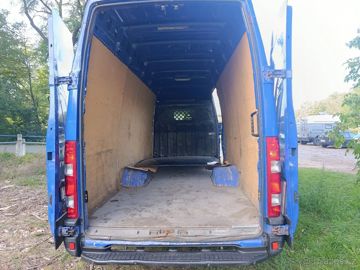 Iveco Daily 2014 photo 4
