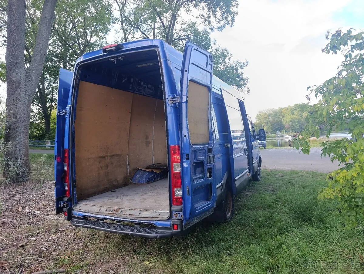 Iveco Daily 2014 photo 5