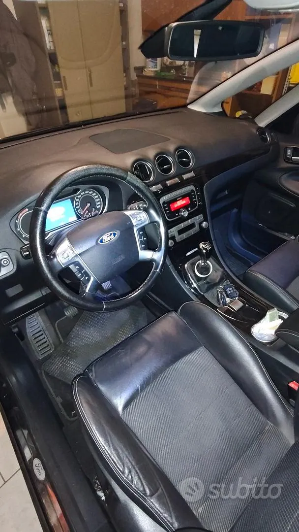 Ford S-Max 2010 photo 5