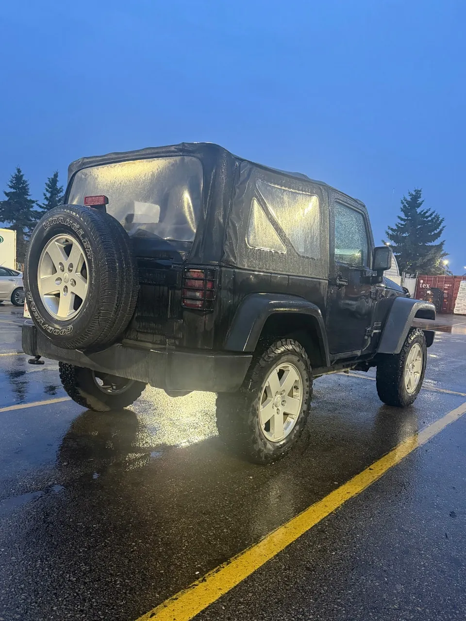 Jeep Wrangler 2011 photo 4