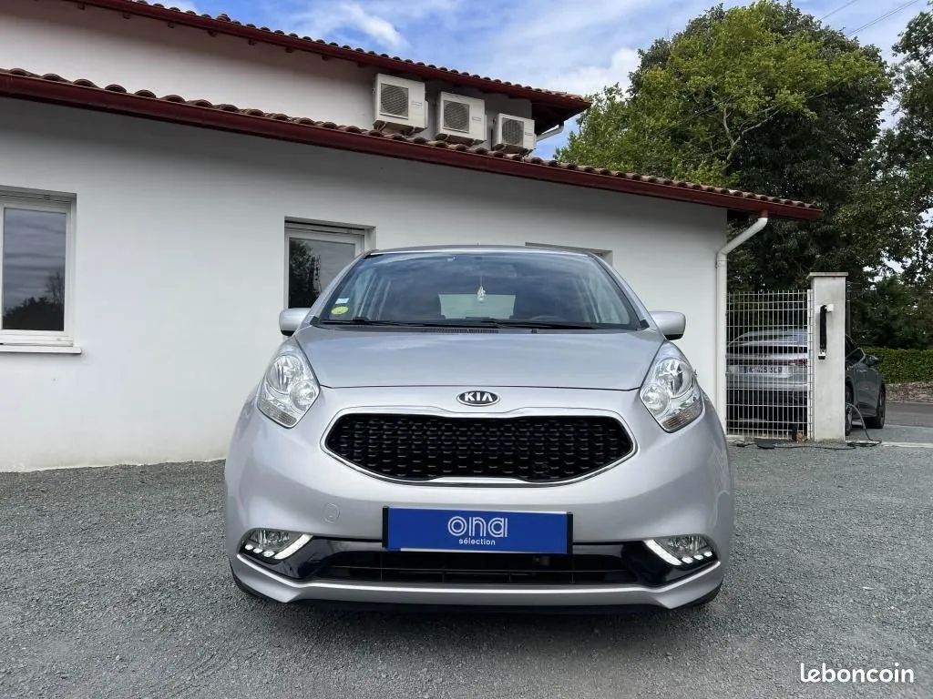Kia Venga 2015 photo 2