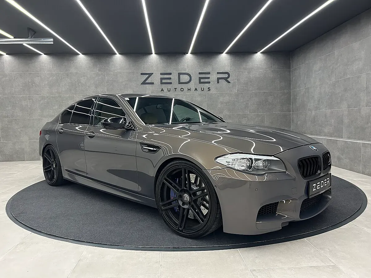 BMW 5 Series 2011 photo 3